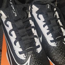 Brand New Nike Vapor Edge Shark Size 5y $30