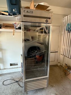 True T-23FG-LD Commercial Glass Door Freezer – Excellent Condition