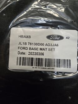 2023 Ford expedition, black carpet Mats.