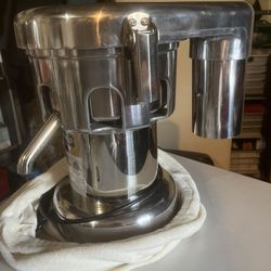 Commercial Grade Juicer Extractor 