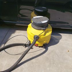 5.0 Hp Vacuum, 12 Gallons.