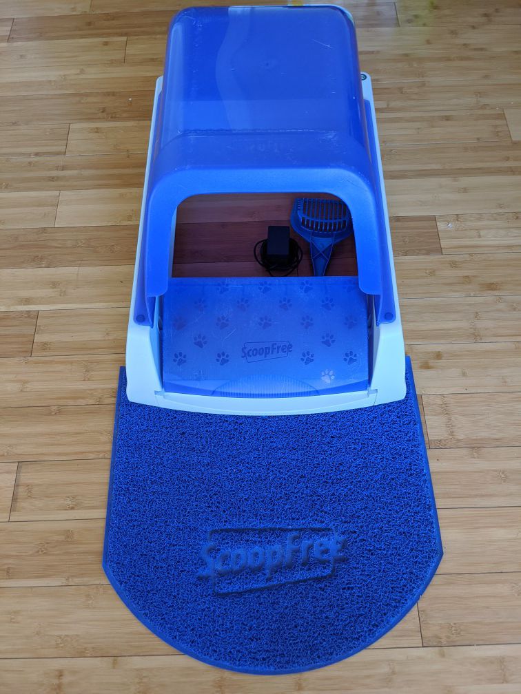 PetSafe ScoopFree Ultra automatic self cleaning hooded litterbox