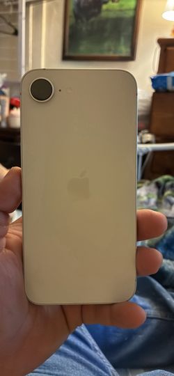iPhone 16e 256gb brand new carrier unlocked for any company comes with charging cable and also added a screen protector and phone case