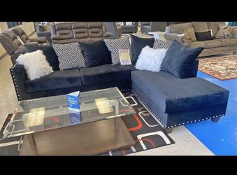 Brand New Black Velvet Sectional w/ Accent Pillows