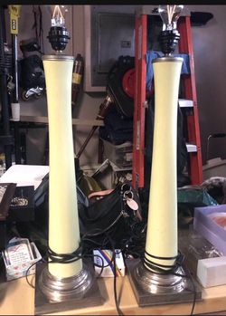 2 beautiful vintage lamps mint green