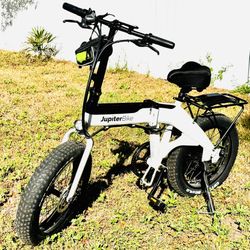 Defiant Fat Tire Jupiter bike 65 Miles 