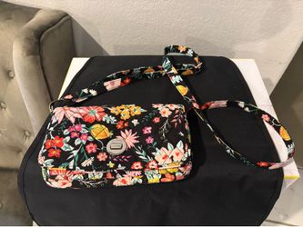 Vera Bradley summer purse $5