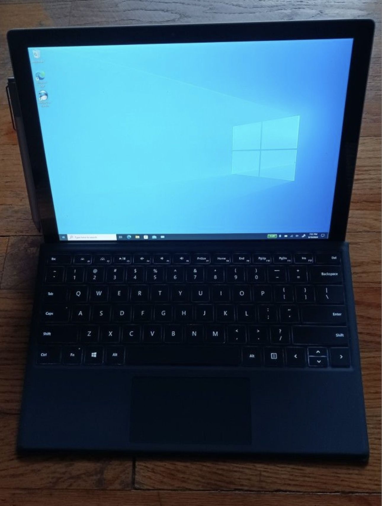 Microsoft Surface PRO Laptop Stylus Pen, Charger And Docking Station Is Included
