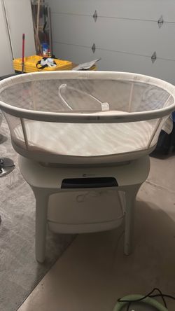 Uppababy(4moms) Soma Smart Bassinet
