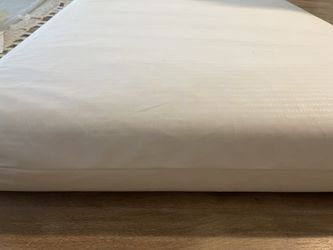 Naturepedic Crib Mattress ORGANIC Brand New!!