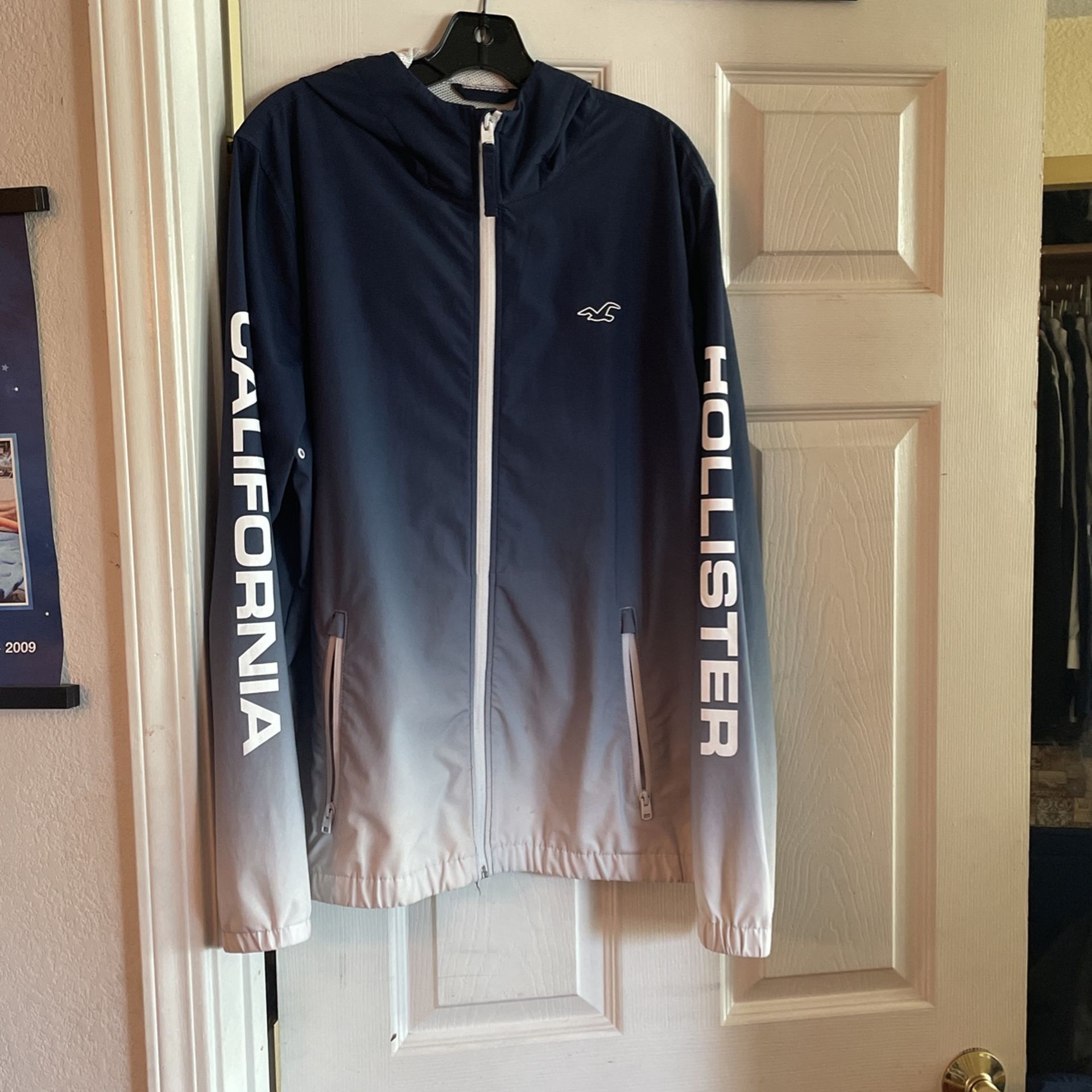 Hollister Windbreaker 