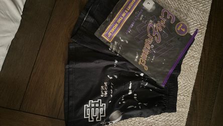 EE Shorts