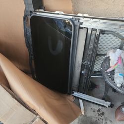 Hyundai Sunroof $100