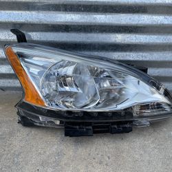 2013-2015 Nissan Sentra Headlight Oem 
