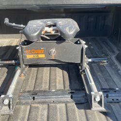 Curt A16 Fifth Wheel Hitch