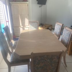 Dining room table