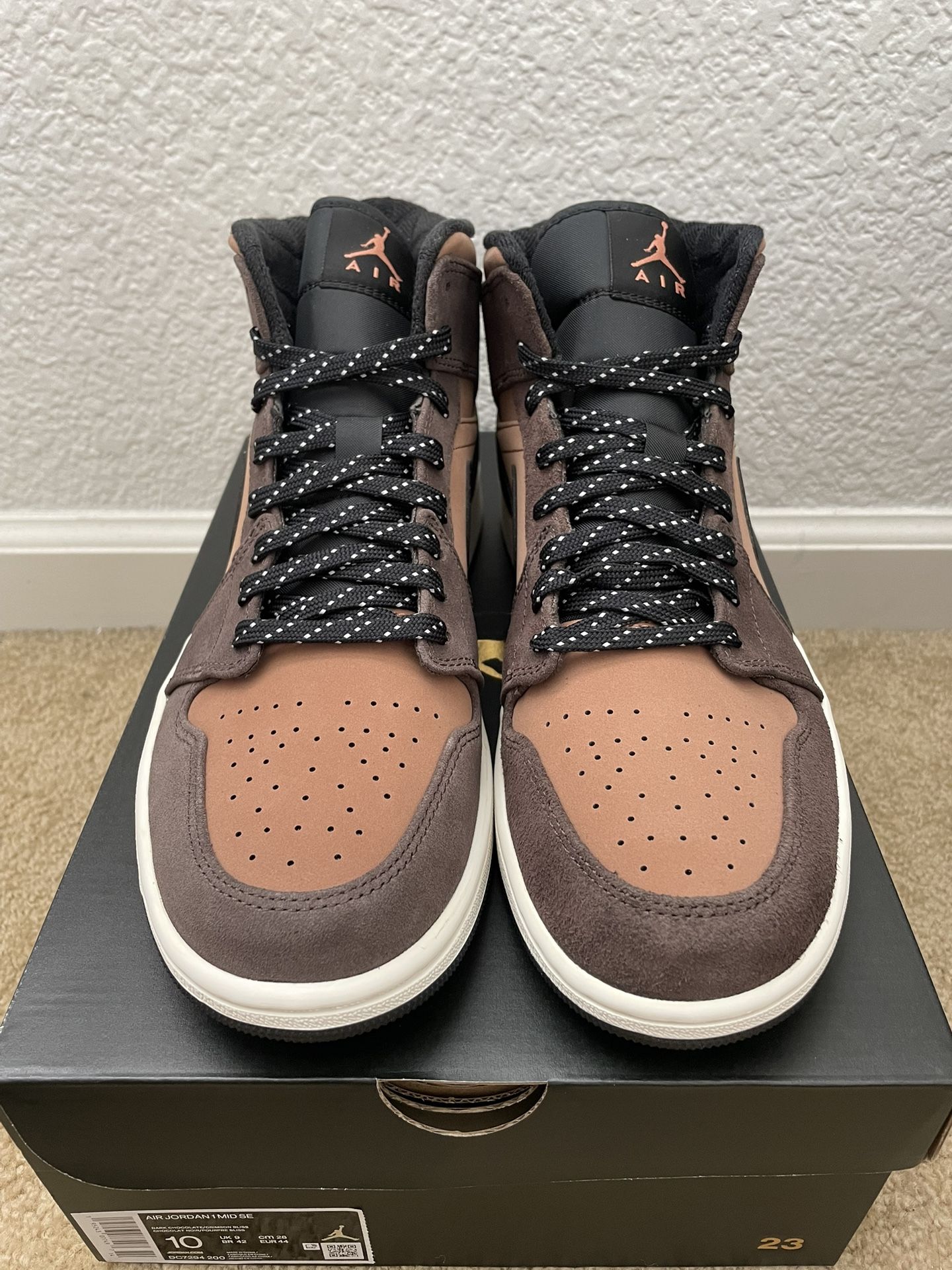 Air Jordan 1 Dark Chocolate