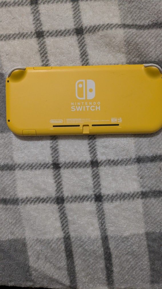 Nintendo Switch Lite (Yellow)