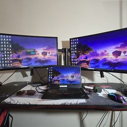 Dual Monitor setup with Curved Display and Gaming table