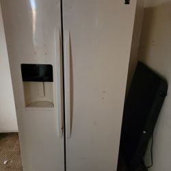 Kenmore Refrigerator 