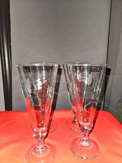 Princess House Heritage Set of Footed Pilsner Glasses