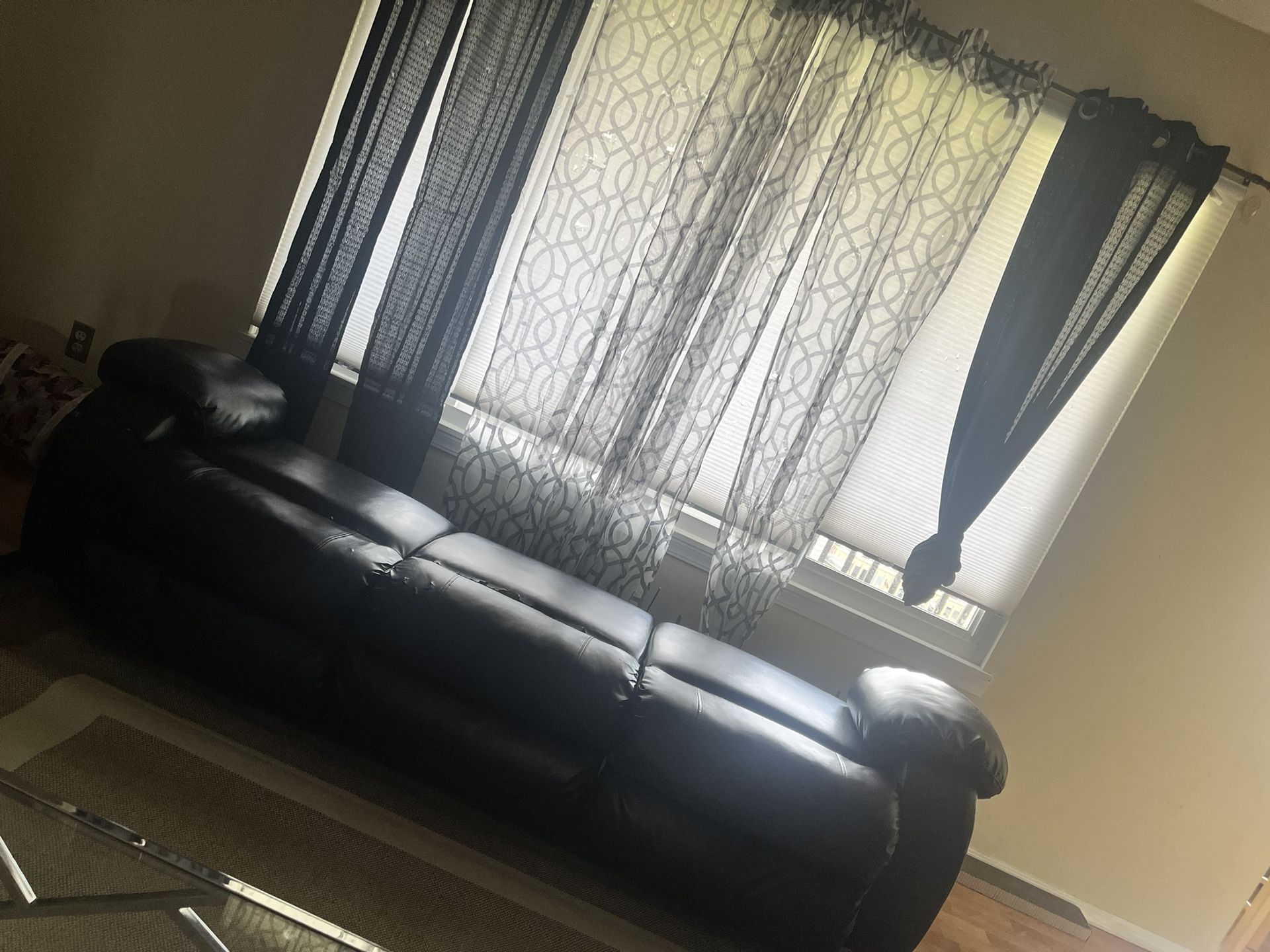 FREE COUCHES