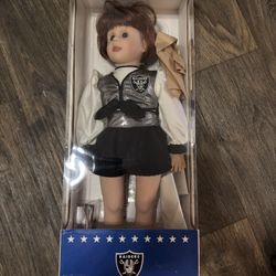 RAIDERS OFFICIAL NFL CHEERLEADER DOLL - AMERICA'S SWEETHEARTS NIB
