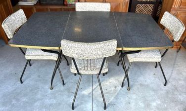 Vintage Mid Century Modern - The Howell Co. Dropleaf Table W/4 Chairs - Nice!