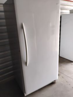 FREE DELIVERY $349 FRIGIDAIRE " FREEZER