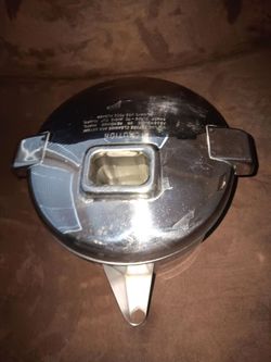 3 PCS STAINLESS STEEL PARTS FOR ACME SUPRIME JUICER-MFO CO. STRAYNER,TOPCOVER & BOTTOM$3 EACH TOTAL$9.CAN DELIVER IF YOU ARE IN MY NEGHBARHOOD.