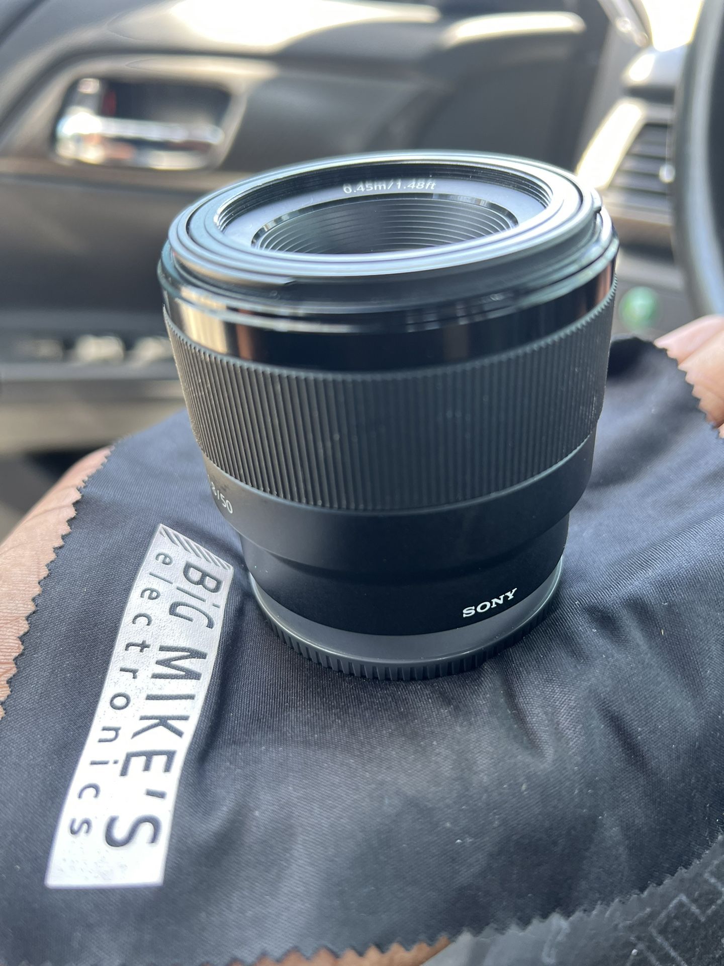 Sony FE 50mm f/1.8 Lens for Sony E, Bundle with 49mm