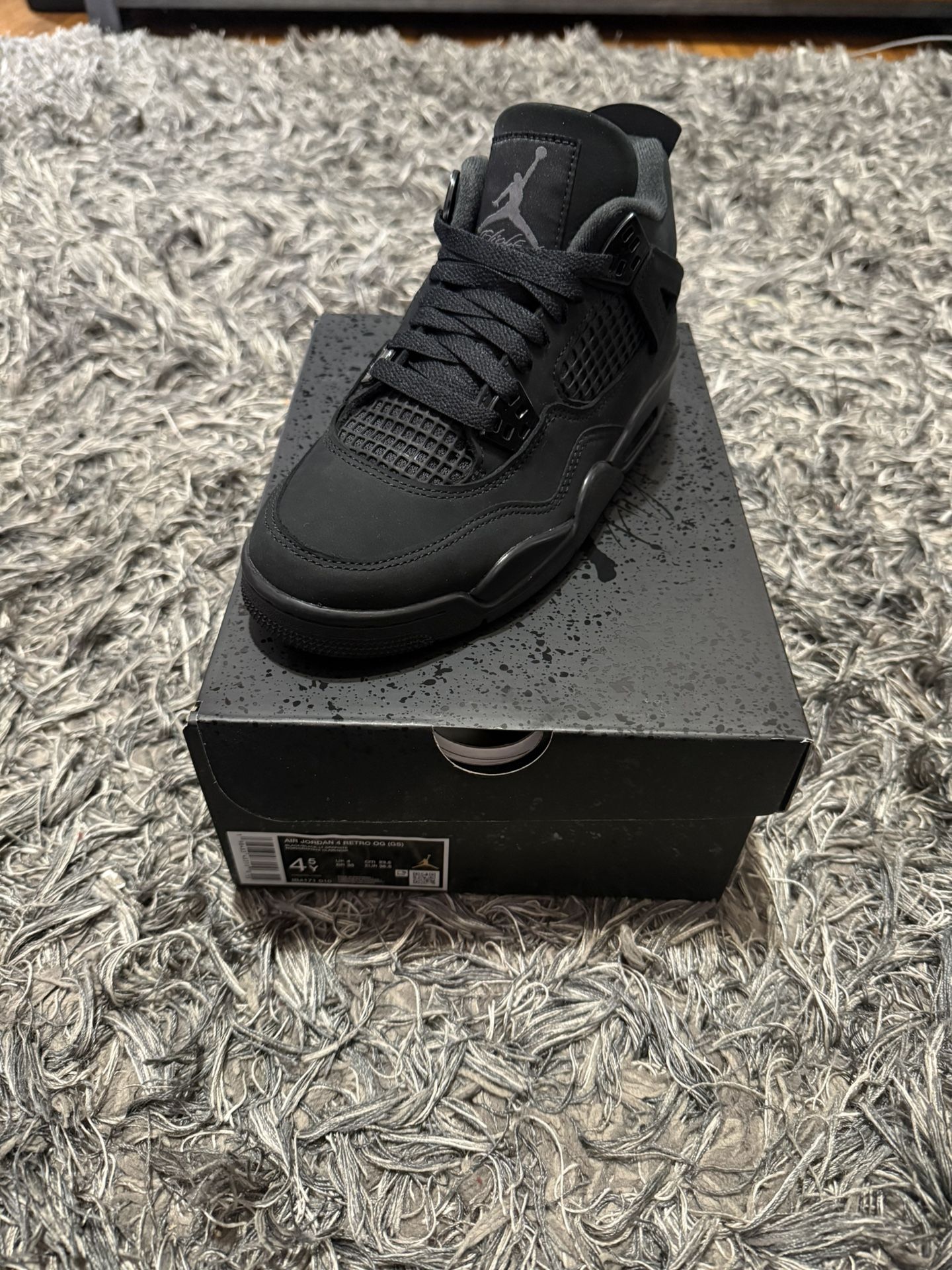 Black Cat Jordan 4s sz 4.5