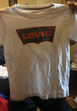 Boys Levi’s shirt