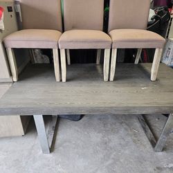 Dinning room table