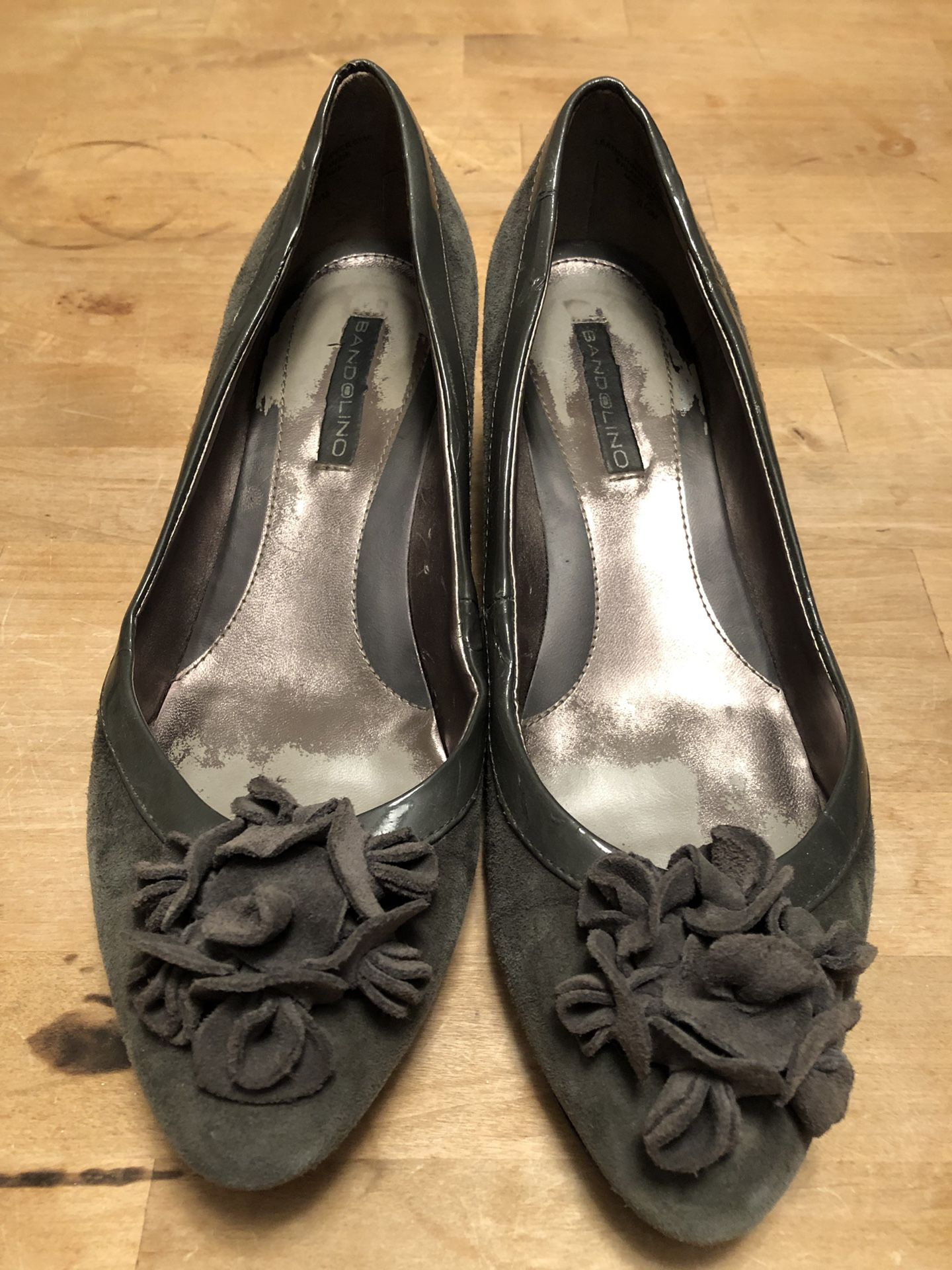 Band & Lino women’s luxury shoe- slight wear (8.5)