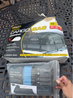 Vehicle rooftop cargo bag and protective mat