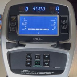 Elliptical Exercise Fitness Machine Like New
