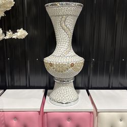 Hall Pots And Centerpieces Decoration!