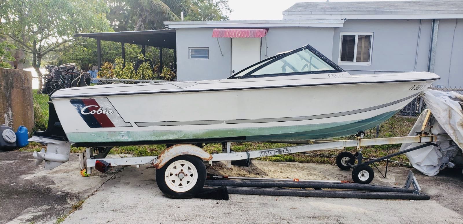 SELLING COBIA BOAT WITH TRAILER ONLY $150