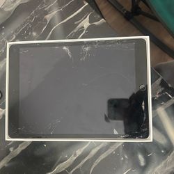 Cracked iPad (9th Generation ) + Old IPhones