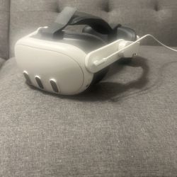 Meta Quest 3 Less Than 3hr Use W/headstrap Battery 