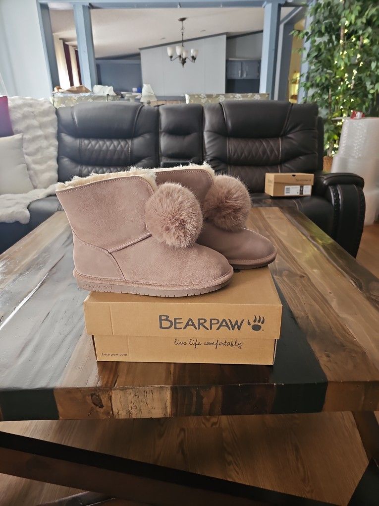 Liv Bearpaw Taupe Pom Pom Boots 9.5