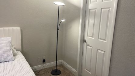 Adjustable standing lamp 3 light settings