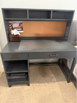 2-Drawer Kids Desk with Hutch