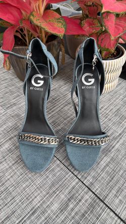 Guess ladies shoes size 6.5