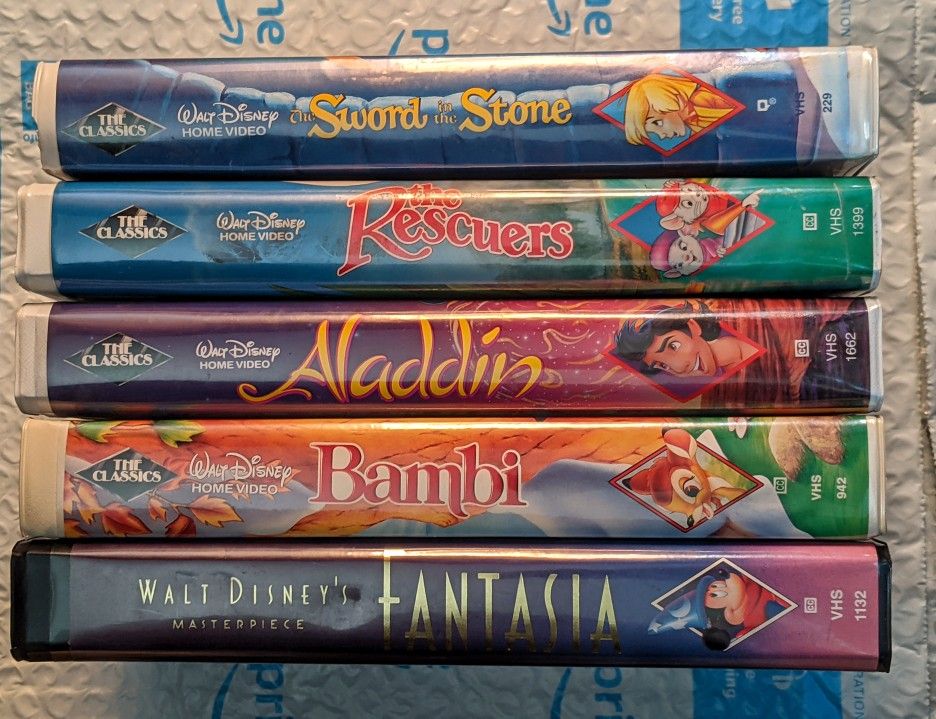 Disney Black Diamond VHS Bambi, Fantasia, Alladin, Rescuers, Sword in the Stone