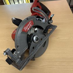 Milwaukee Fuel M18 7 1/4 Wormdrive Circular Saw (tool Only) 