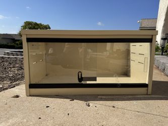 Reptile Pet Enclosure “SMALL” With Sliding Glass Doors, And Lift Top 
