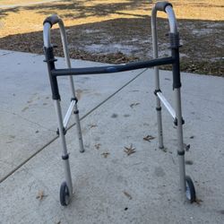 FOLDING WALKER
