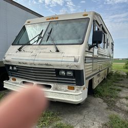 Camper- 1990 Georgie Boy